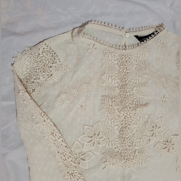 ZARA laced, off-white, long-sleeved top/blouse - Picture 1 of 5